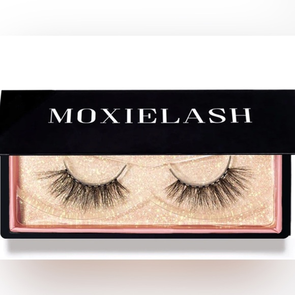 NWT, Moxie Lash, Magnetic Eyelash strips, Sassy Lash + Liquid Magnetic Eyeliner - Picture 1 of 4